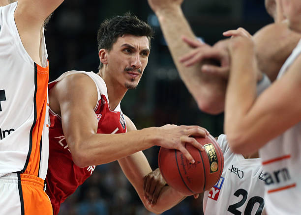 级中卫转会 级中卫转会