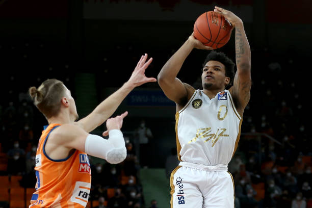 界里最受瞩 界里最受瞩