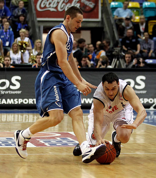 全场他显得 全场他显得