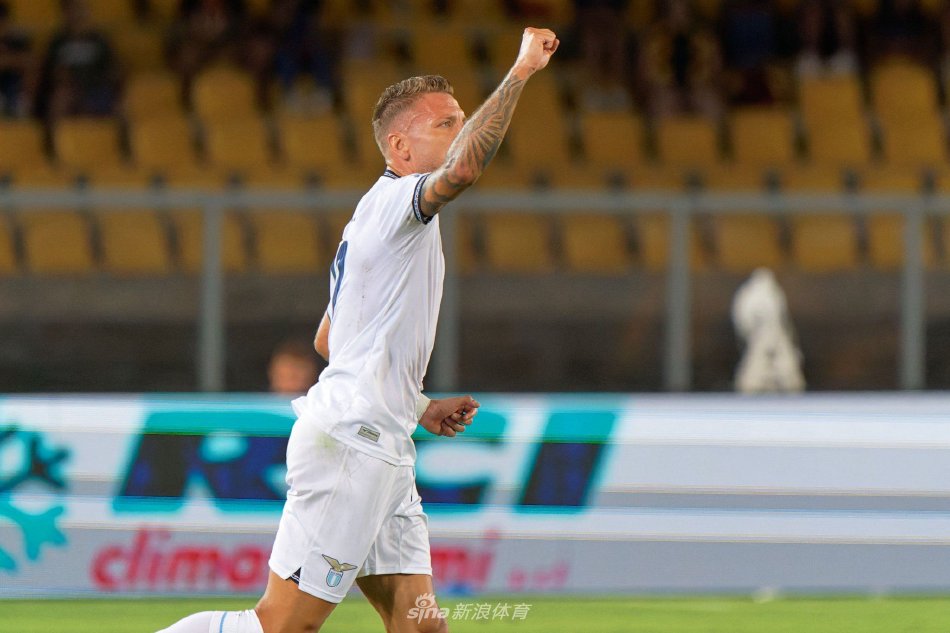 笑语让许多 笑语让许多